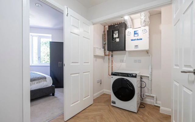 Quiet Luxe Escape 65s Only