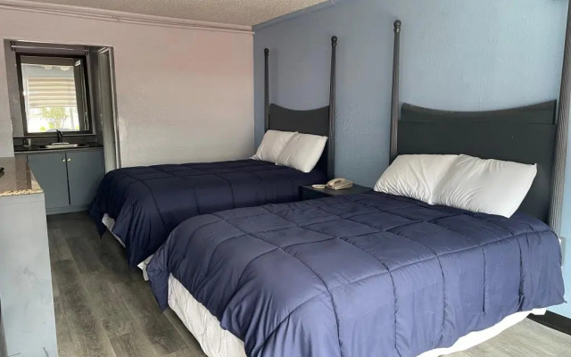 Budgetel Inn & Suites