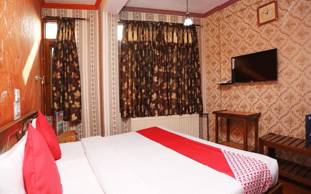 Oyo 24966 Grand Hotel And Restaurant