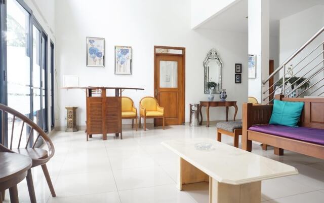 Roeby Guest House & Kost by Reddoorz