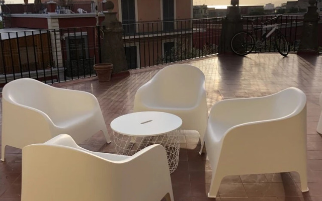 H Hostel Friendly Accommodation
