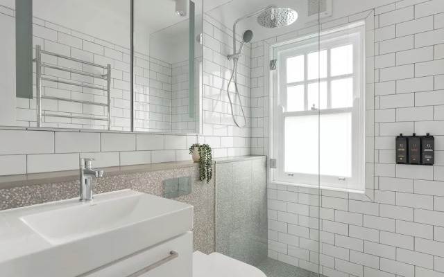 Bondi Junction Apartments by Urban Rest