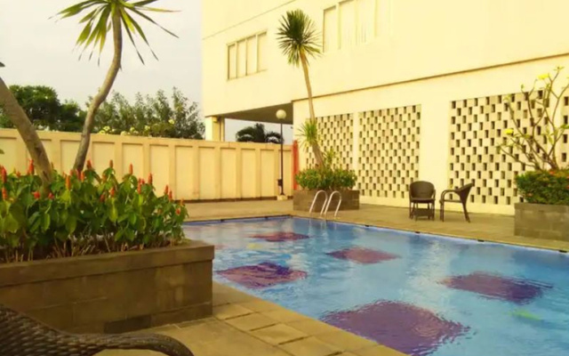 Mareslim Rooms at Margonda Residence 4 – Pool – Depok