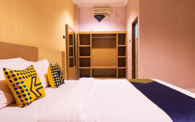 SPOT ON 2318 Citra Palm Residence