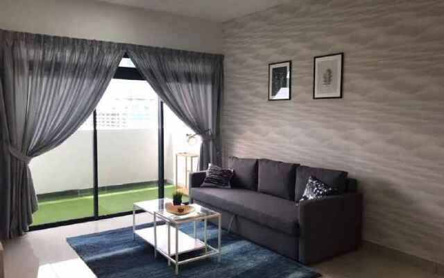 Cozy Condo at The Meridin Medini