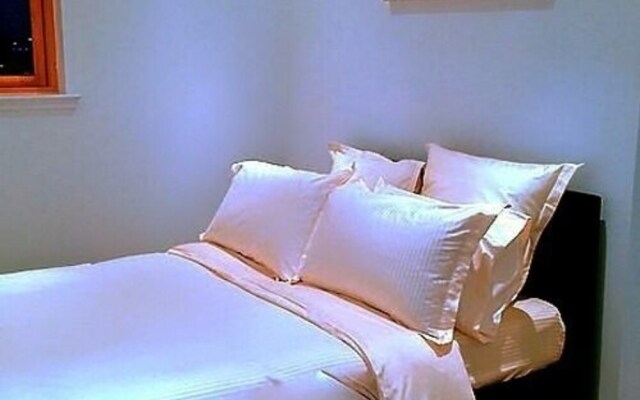 Suite 16 Glasgow