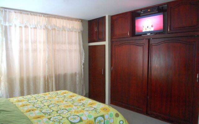 Hostal Sky