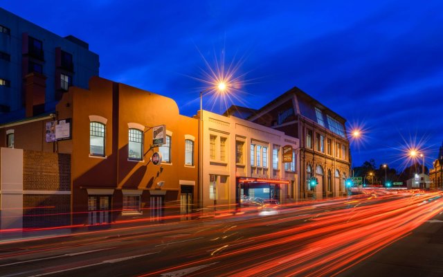 Old Woolstore Apartment Hotel