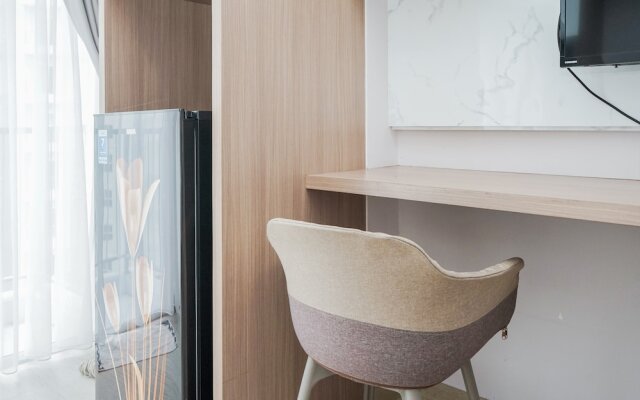 Homey and Cozy Studio Casa De Parco Apartement