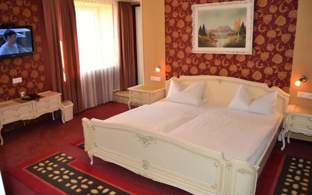 Hotel-Restaurant STRAUSSEN
