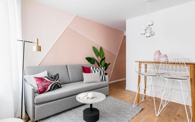 Color Apartments by Olala Homes