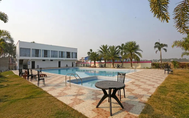 Hotel Girish