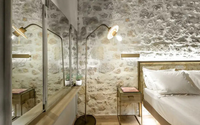 Inotropes Boutique Suites - Adults Only