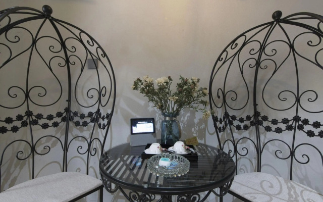 Qinhuangdao Imperial Business Hotel How