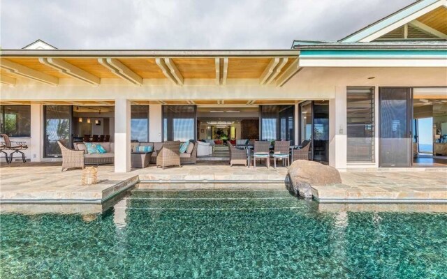 Waterfall House 4 Bedrooms 3.5 Bathrooms Condo