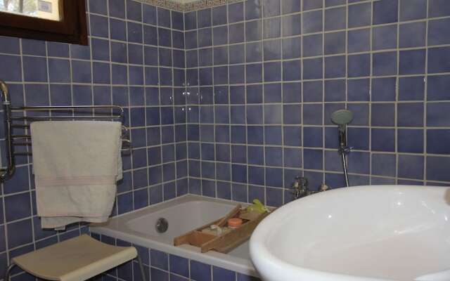 Spacious Villa With Private Pool in the Heart of Provence!