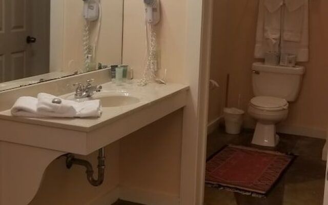 Downtown Guest Quarters Hotel