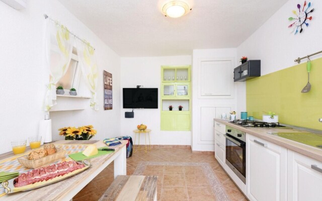 Awesome Home in Rogoznica With Wifi and 2 Bedrooms