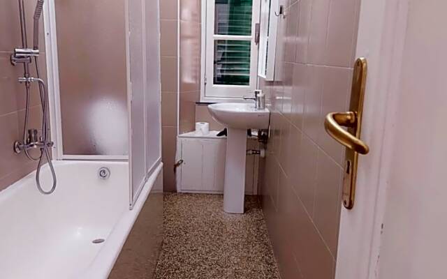 camera colombo 12 Genova Rooms