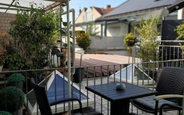 Stadthotel am Adenauerplatz