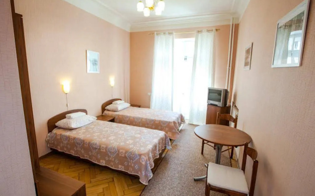 Noviy Arbat Hotel
