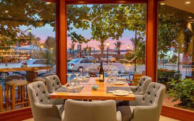 Kyma Suites Beach Hotel