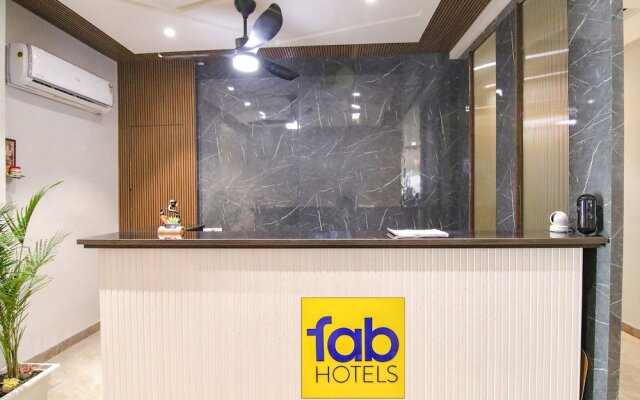 Fabhotel Prime Royal Court