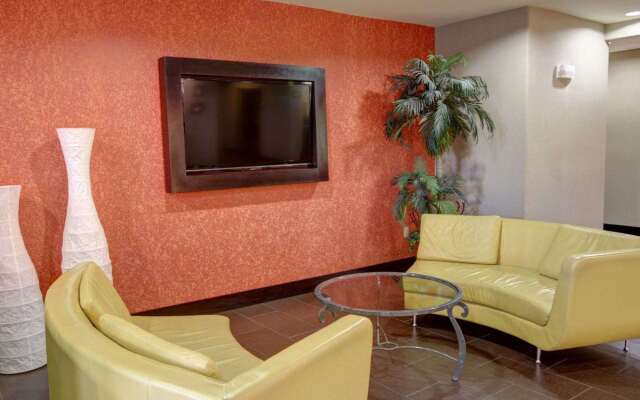 Comfort Suites
