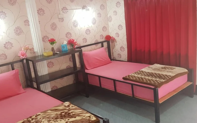 Om Ganesh Hostel - Adults Only