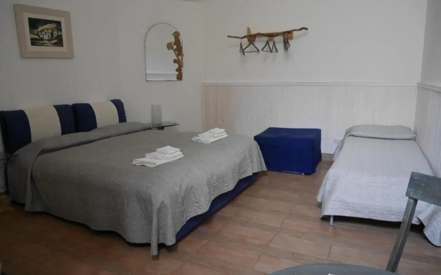 4 Camere A Trani