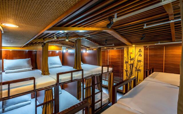 Saigon Capsule Hostel - Adults Only