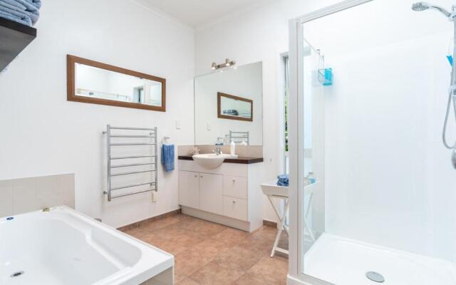 Magnifique - Mangawhai Holiday Home