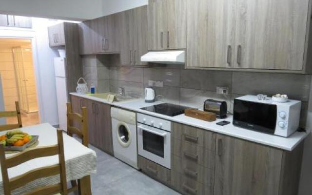 Adonis Apartment