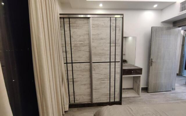 apartment for rent near all services khaldi(HA30)