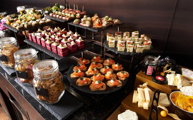 Pullman Singapore Hill Street