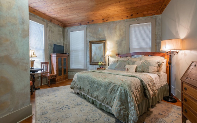 The Crystal River Inn