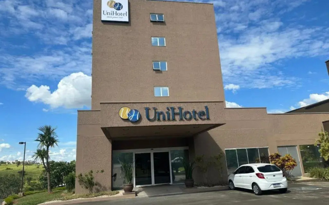 UniHotel Salto