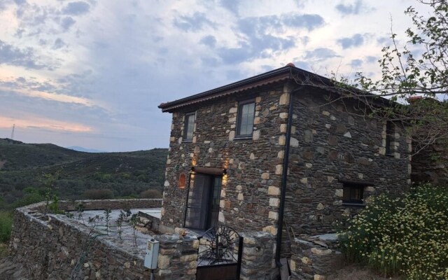 Peaceful Stone House With Nature View in Karaburun