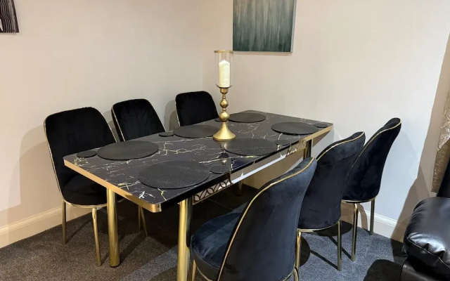 Guildford Court Apartment in Colchester