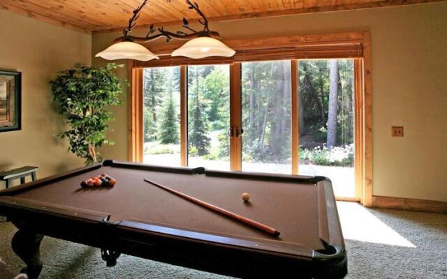 Pine Hollow by Stewart Mountain Lodging