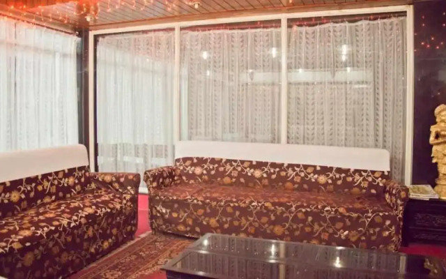 Goroomgo Shambhu Darjeeling