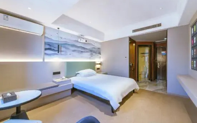 Outai Cinema Hotel (Yinfan Branch, Tangxia Square West Road)