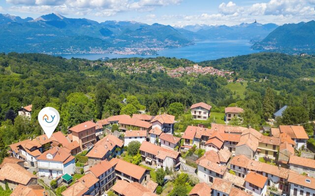 Ortensia Blu Lake And Relax