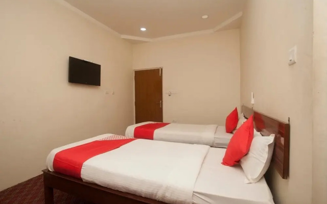 Hotel Eastern Star by OYO Rooms