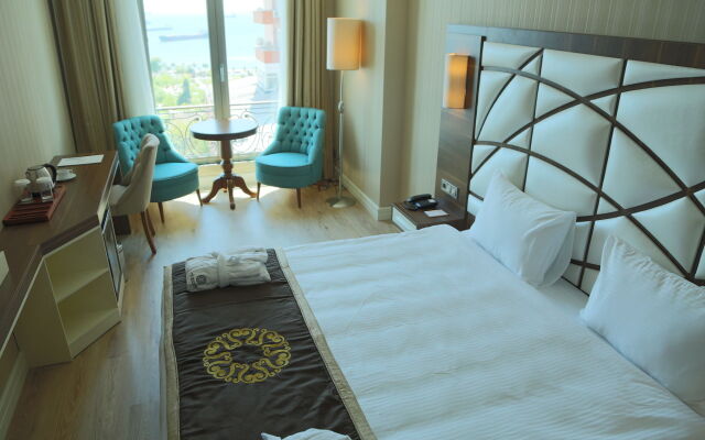 The Grand Mira Hotel