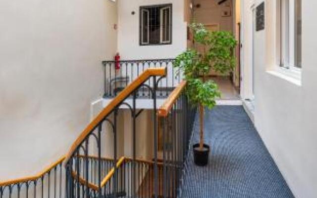 AdHoc Hostel