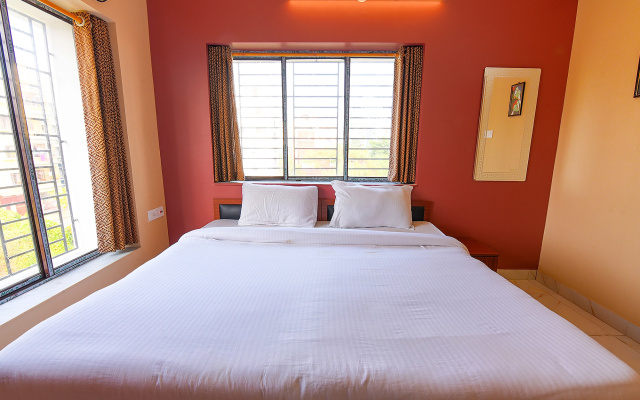 Fabhotel Amar Raj Inn