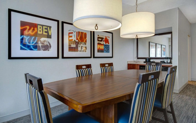 Embassy Suites by Hilton Detroit Metro Airport