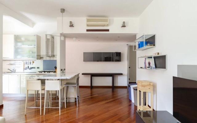 JOIVY Stylish Flat W/Terrace