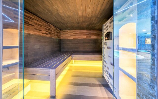 Wellton Riverside Spa Hotel